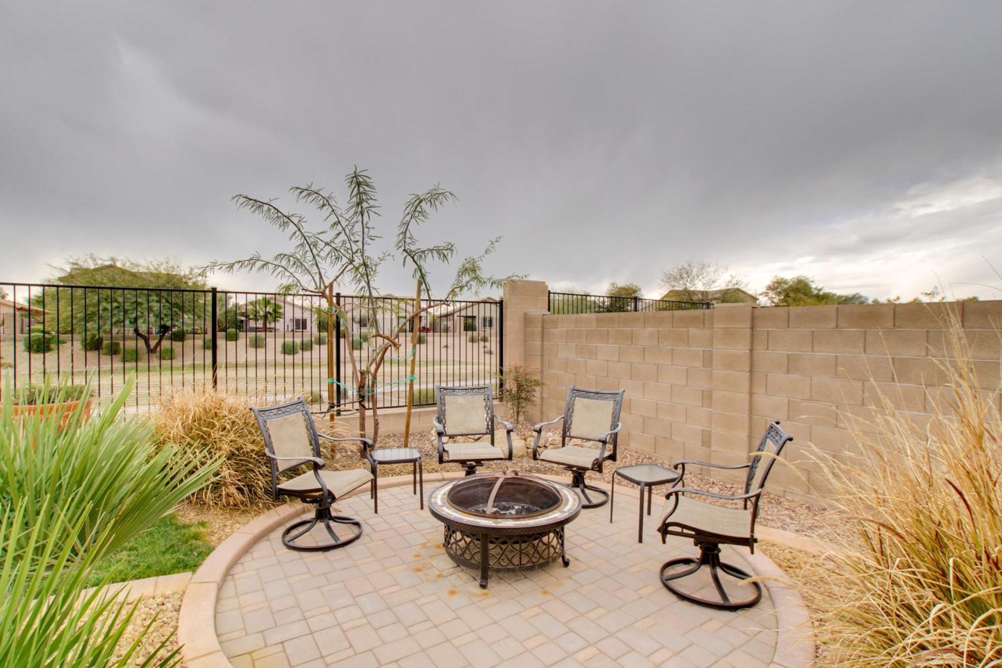 San Tan Mountain Escape With Patio And Pool Access! Villa Magma Exteriör bild